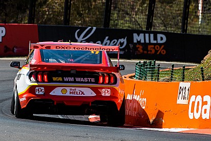 Bathurst 1000: McLaughlin lowers lap record, Whincup crashes