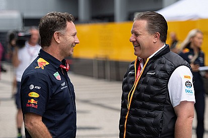 A McLaren vezérigazgatója nyerte a Red Bull-gyárlátogatást!