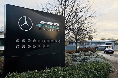 İngiltere'deki takımlar F1 fabrikalarını kapatmadı!