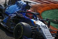 Russell korzysta na błędach rywali