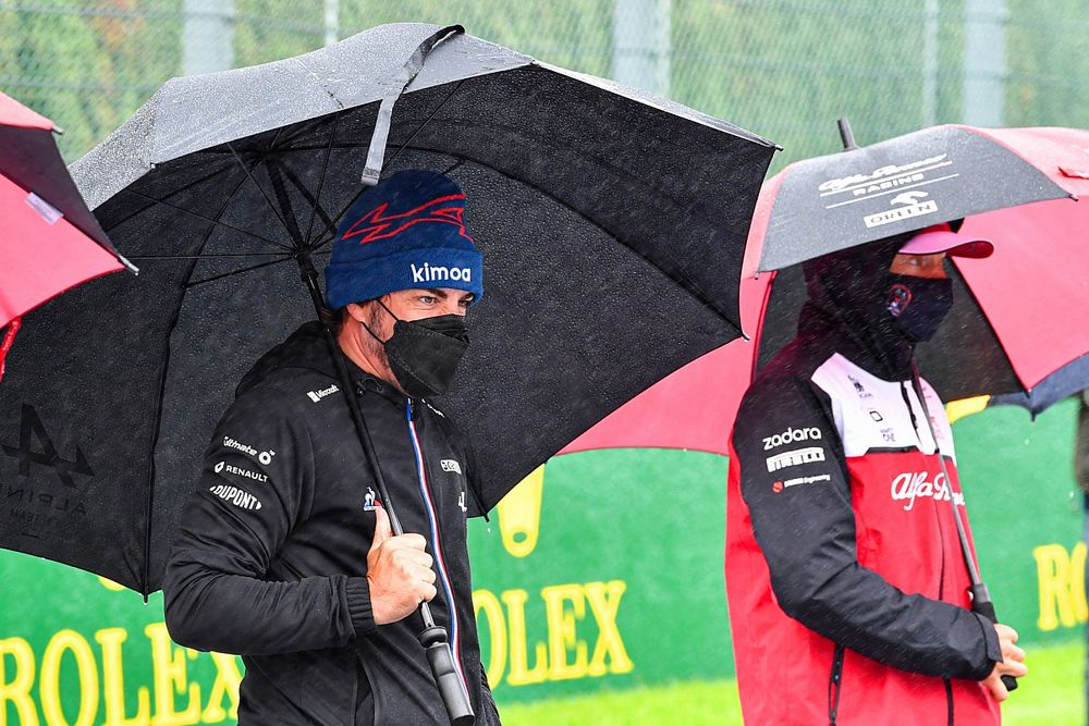 Fernando Alonso Mengaku Tak Suka Balapan Basah