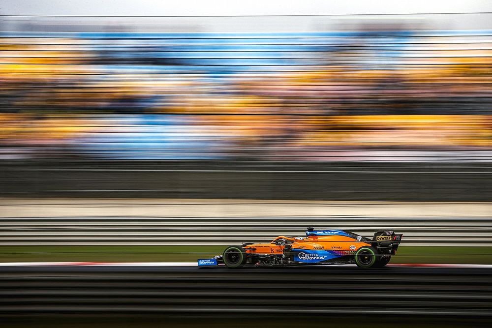 Ricciardo z końca stawki