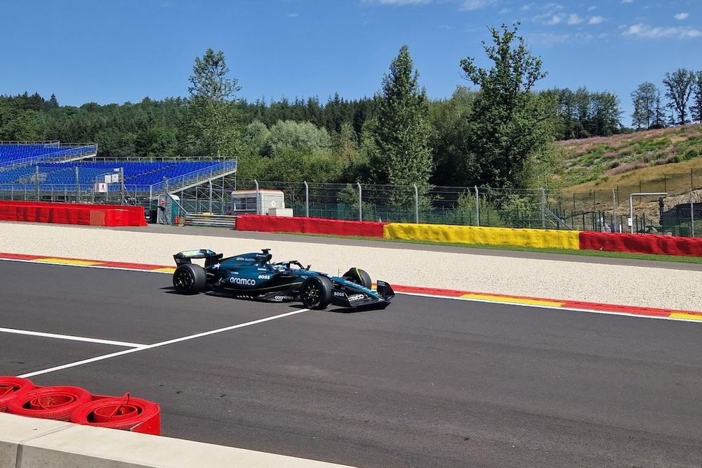 Stoffel Vandoorne condujo para Aston Martin en el test de Pirelli en Spa para el desarrollo de los neumáticos de 2025