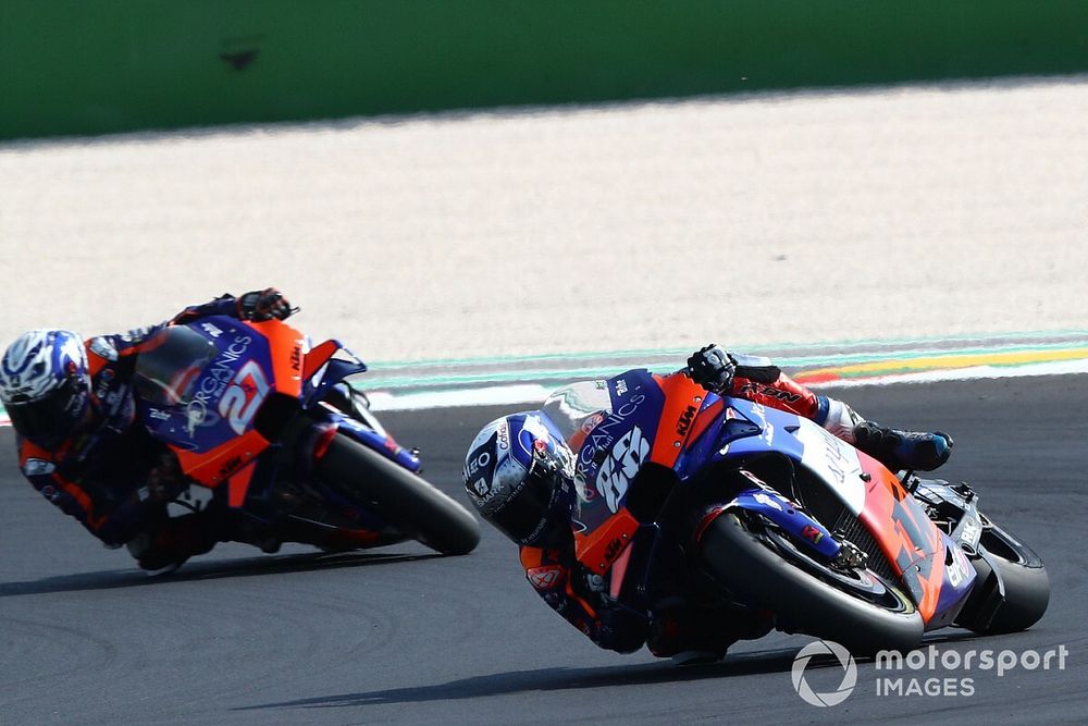 Oliveira 1er KTM au championnat, "une grande fierté" pour Poncharal