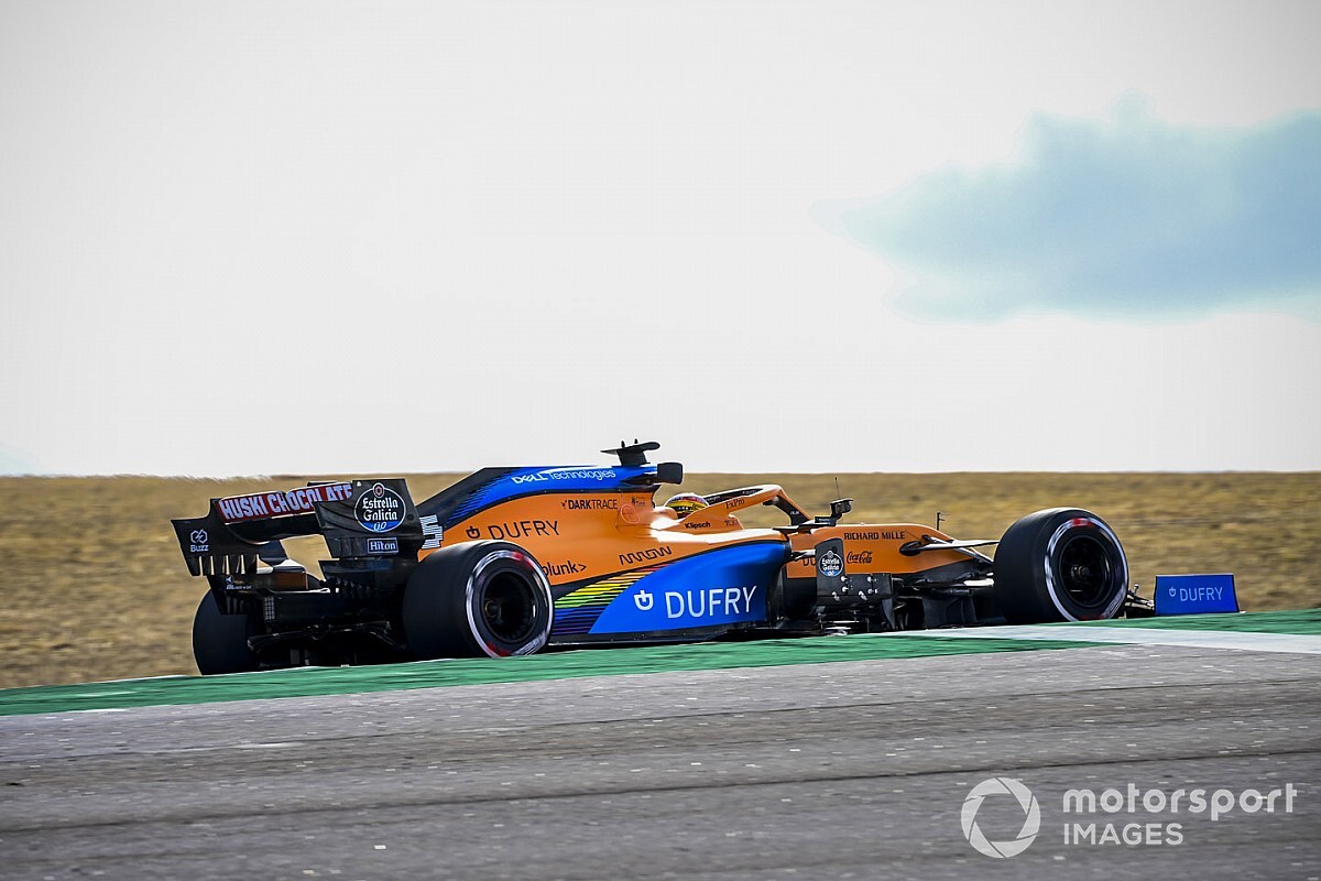 McLaren MCL35M'nin renk düzenine dair bir ipucu verdi