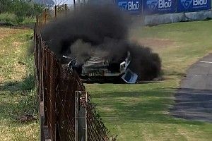 VÍDEO: Piloto sai ileso de capotagem 'feia' na Copa HB20 em Londrina