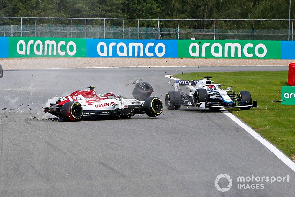 Russell thankful for halo after "scary" Giovinazzi crash