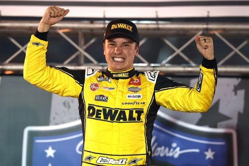 Christopher Bell vence en una carrera ca&oacute;tica de NASCAR Cup en Bristol