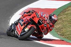 MotoGP, Portimao, Libere 2: Bagnaia vola, Marquez sesto