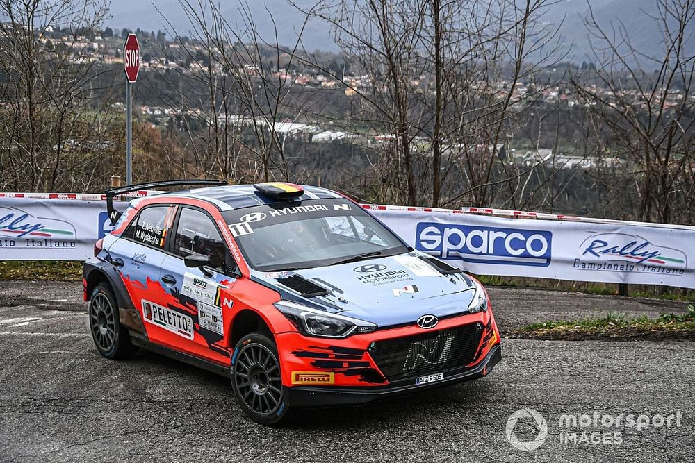 Neuville napotkał psy