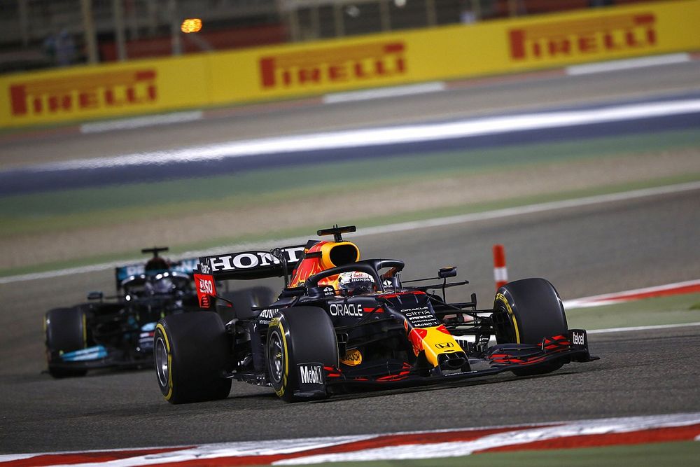 Verstappen: "Hamilton'a yol vermektense zaman cezasını tercih ederdim"