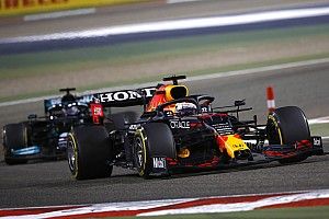 Verstappen "would smash" Hamilton at Mercedes, says Piquet