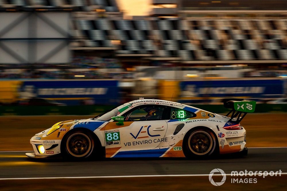 #88 Team Hardpoint EBM Porsche 911 GT3R, GTD: Rob Ferriol, Earl Bamber, Katherine Legge, Christina Nielsen