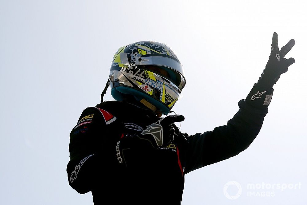 Zhou 3 ezreddel verte meg Lundgaardot az F2 bahreini időmérő edzésén