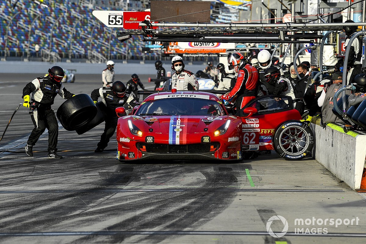 Rabbia Ferrari: "A Daytona sempre un BoP negativo, scoccia!"