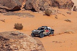 Etape 9 Dakar: Peterhansel Perlebar Gap