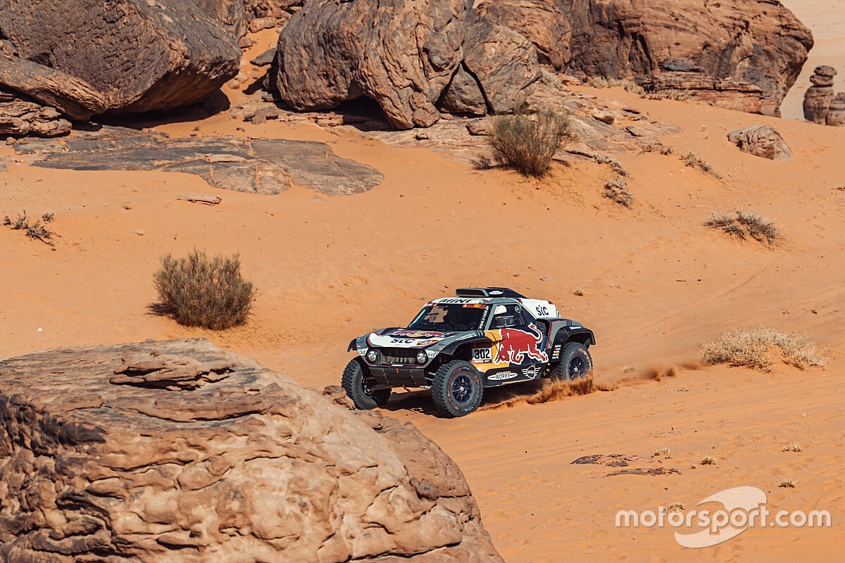 Etape 9 Dakar: Peterhansel Perlebar Gap