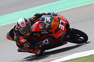 ¿Quién es Pedro Acosta, el rookie que brilla en Moto3?