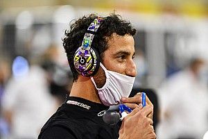 Ricciardo y Verstappen reaccionan con gracia al test de Alonso