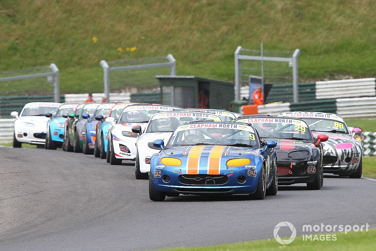 Why club racing's restart dilemma isn't clear cut