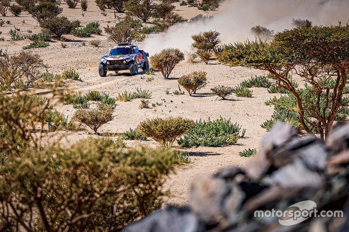 Sainz: "La estrategia no cambia: hay que atacar desde el principio"