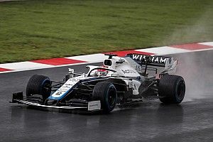 Russell: "Lewis daha iyi bir pilot olmamı sağladı"