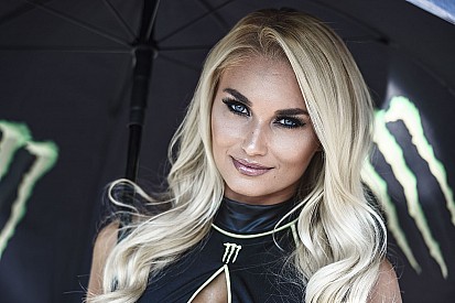 A MotoGP vadító rajtrácslányai Misanóból