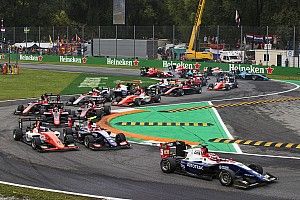 La FIA Formule 3 assemble une grille de 30 voitures