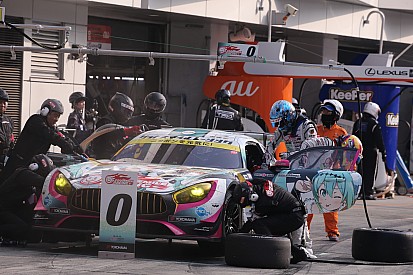 GSR、今季初表彰台は出し切った結果。”別次元”の55号車ARTAにはお手上げ