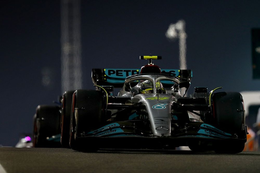 Lewis Hamilton, Mercedes W13