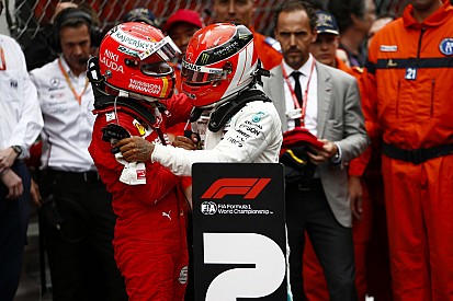 Vettel többet vár a második helynél, mégis örül
