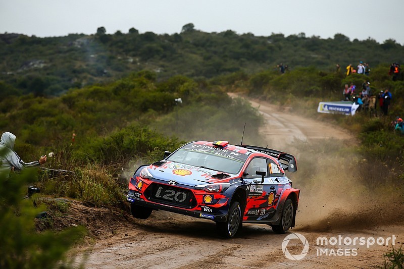 ES4 - Neuville fait fort, Meeke prend la tête