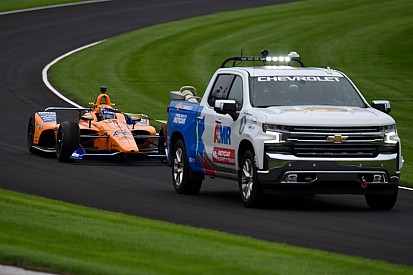 Alonso completa sus primeras vueltas en Indy con sobresalto; Serviá acaba 3º