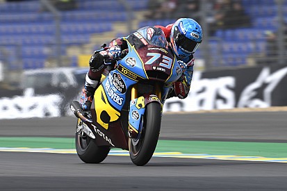 Moto2, Le Mans: Alex Marquez domina nella domenica nera degli italiani