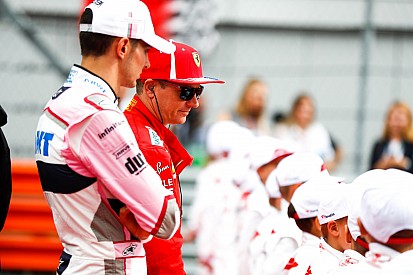 Hamilton szerint a Ferrari nagy hibát vét, hogy elküldi Räikkönent