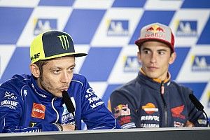 Rossi: Marquez tak perlu pindah pabrikan