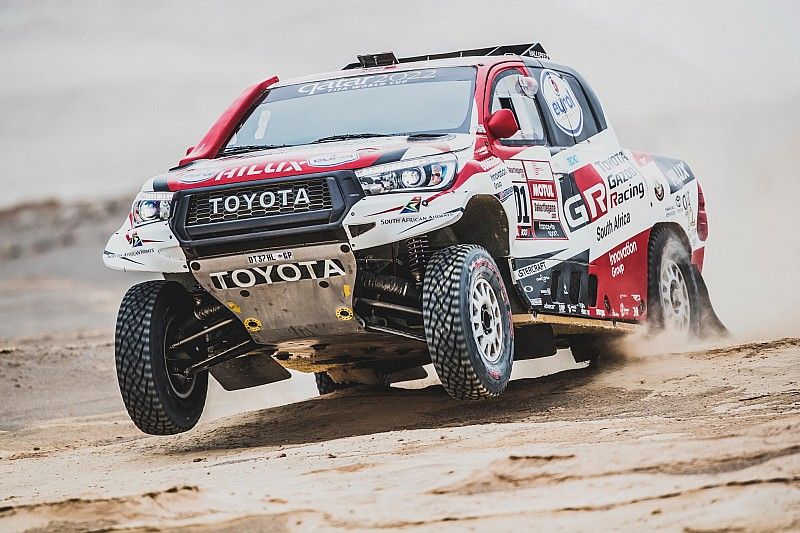 #301 Toyota Gazoo Racing Toyota Hilux: Nasser Al-Attiyah, Matthieu Baumel