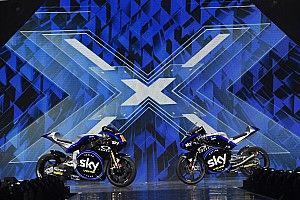 Lo Sky Racing Team VR46 presenta alla finale di X Factor la livrea 2019