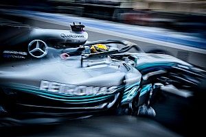 A világbajnok Mercedes W09 lett az év autója, nem a Ferrari SF71H