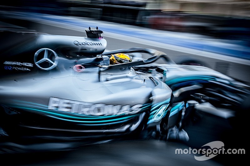 A világbajnok Mercedes W09 lett az év autója, nem a Ferrari SF71H