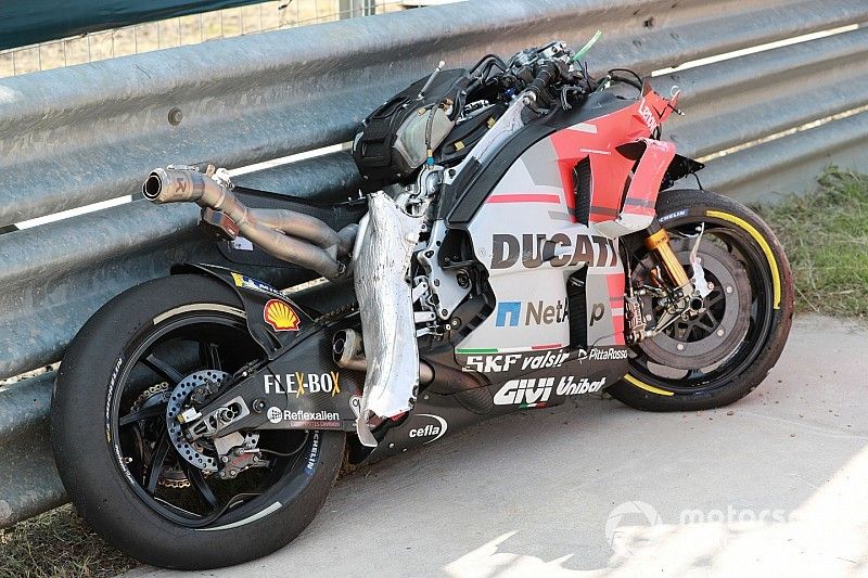 Jorge Lorenzo, Ducati Team crashed bike