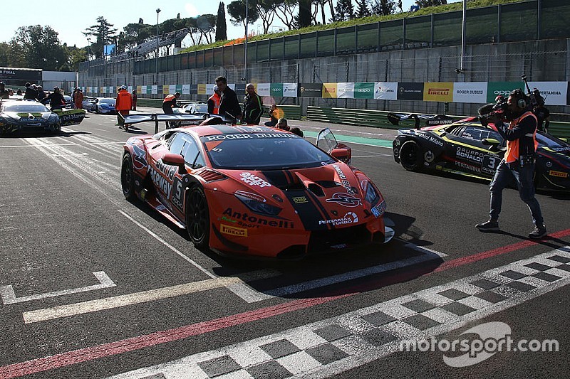 Lamborghini, Finali Mondiali PRO: Altoè e Zampieri in pole position dopo qualifiche tiratissime