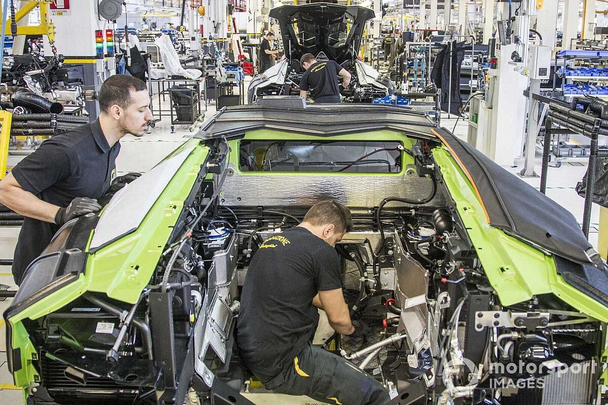 A Lamborghini „továbbra is dolgozik” egy LMDh projekten
