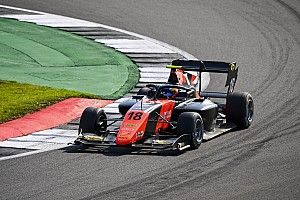 Viscaal pakt sensationele zege in F3-race op Silverstone