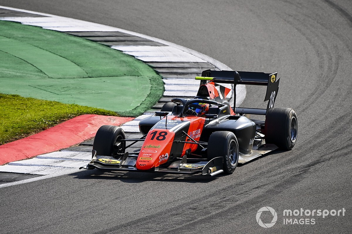 Viscaal pakt sensationele zege in F3-race op Silverstone