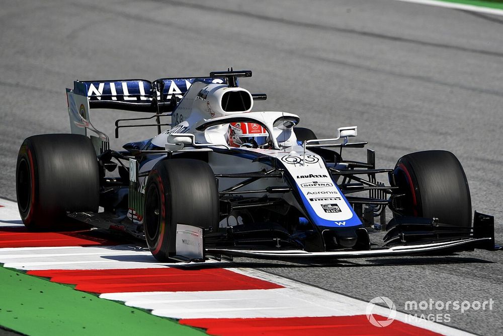Russell verrast door gebrek snelheid Williams tijdens races