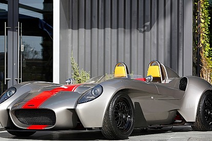 Jannarelly Design-1 is af: klassieke roadster in modern jasje