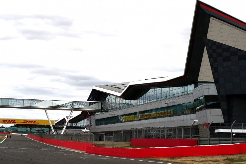 MotoGP in Silverstone 2023: Zurück in moderne Box und neue Startlinie