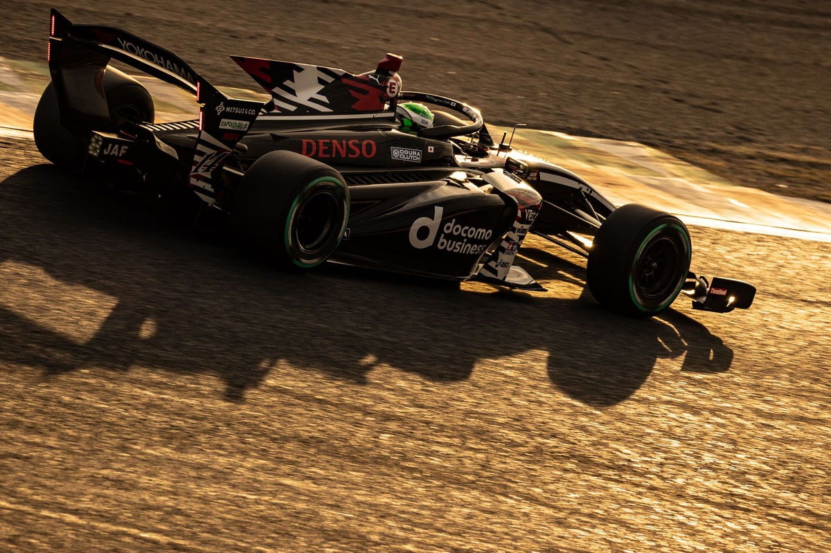 Nirei Fukuzumi tops Suzuka Super Formula test as Luke Browning escapes 130R crash