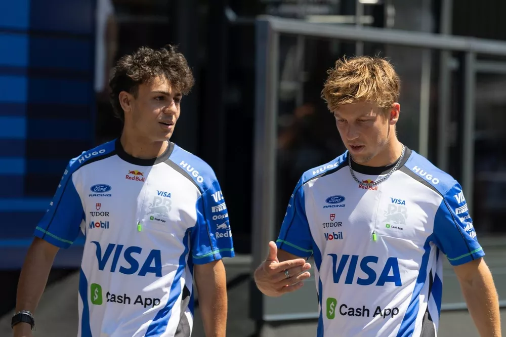 Racing Bulls: Lawson e Lindblad tornano dalla Spa con un volo low-cost easyJet
